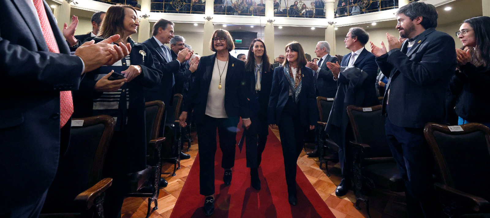 Profesora Alejandra Mizala Salces asume como Rectora de la Universidad de Chile